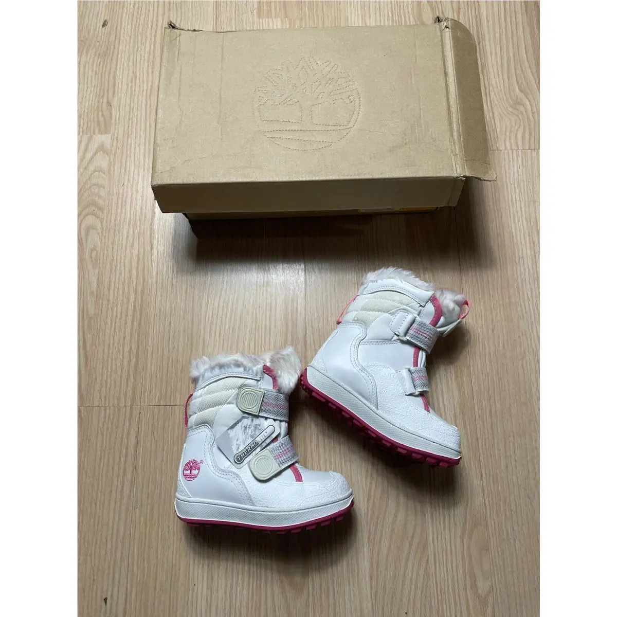 Timberland Snow Stomper Boots White Pink Size 9 Youth Fur Thermolite