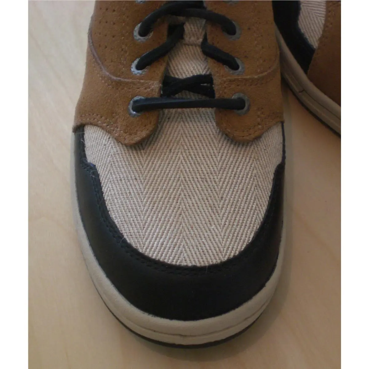 Timberland shoes - Browns (UPC: 883239032222) 0