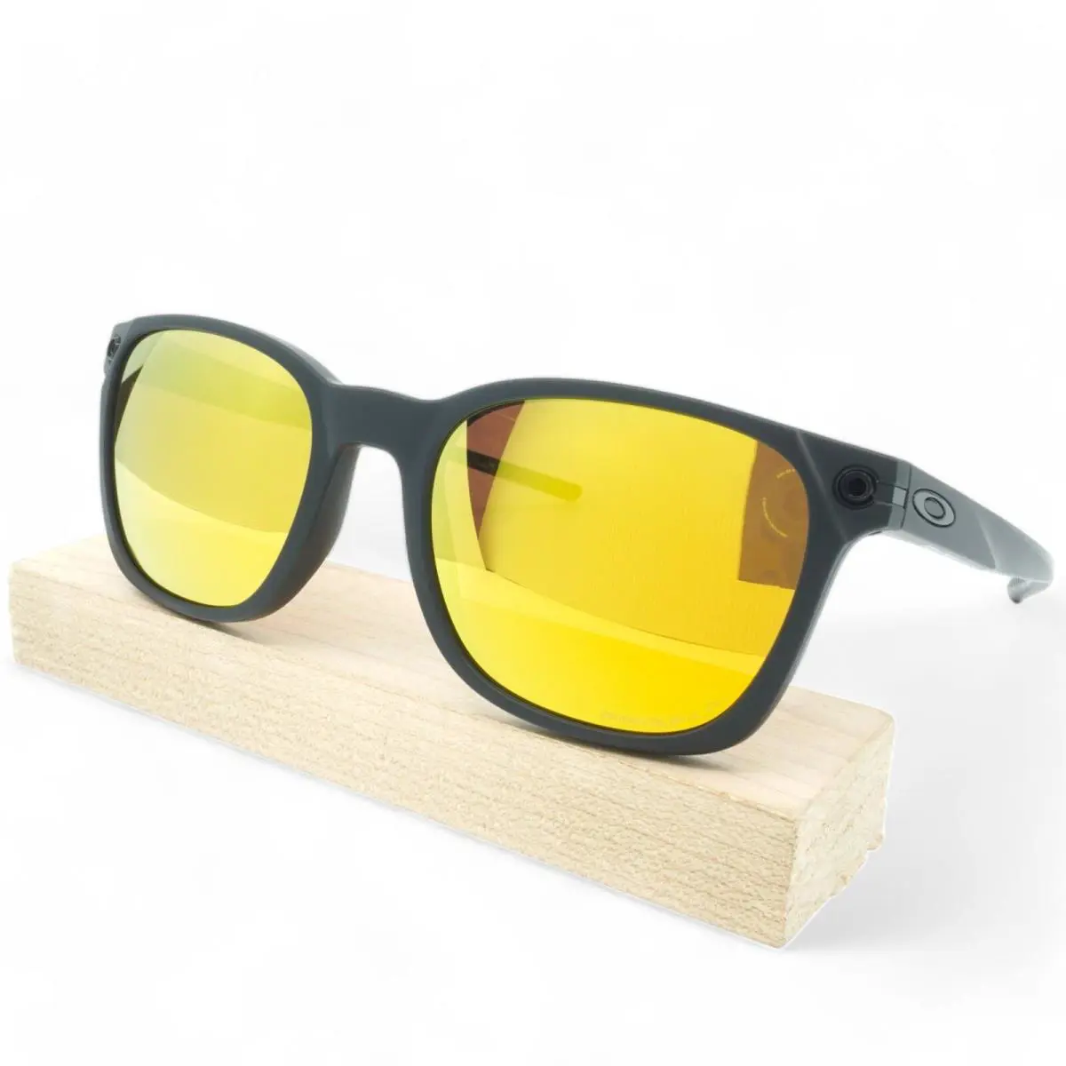 OO9018-10 Unisex  Ojector Polarized Sunglasses by Oakley