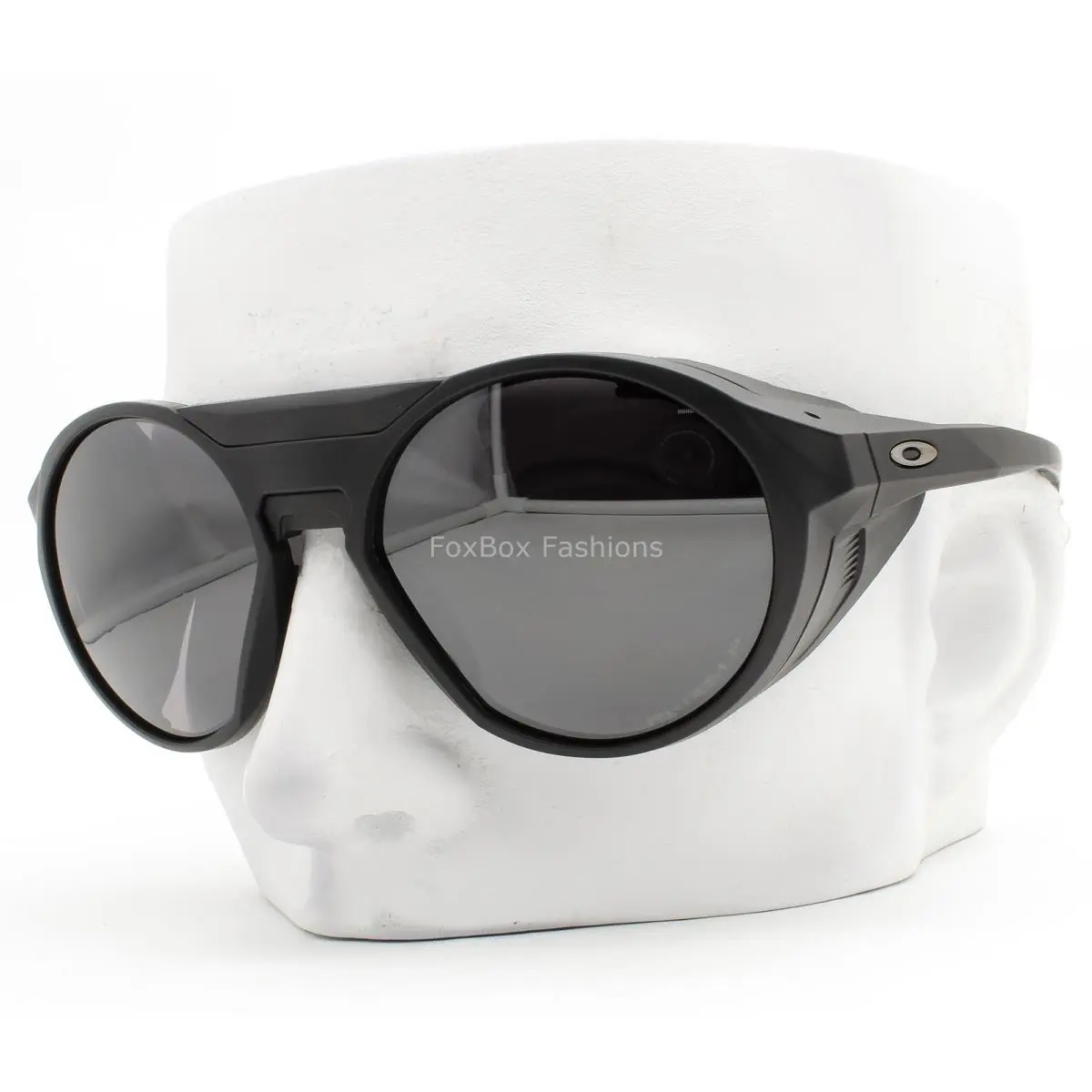 Oakley Clifden Sunglasses Matte Black Prizm Polarized OO9440-0956 with Case