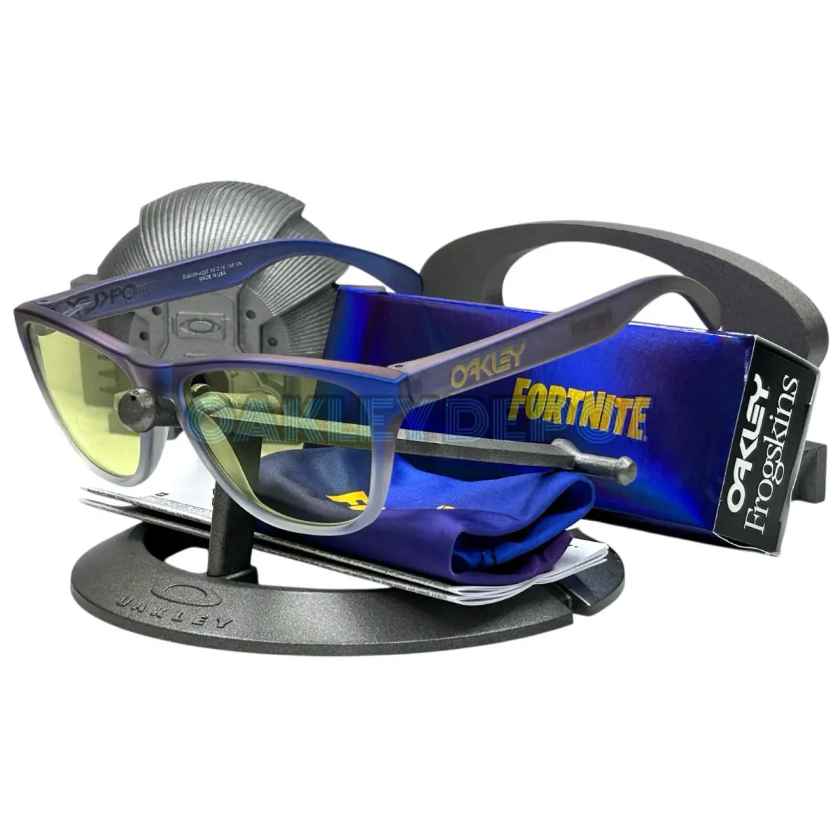 Frogskins XS 0J9006 Fornite Cyan/blue Colorshift/prizm Gaming 225 by Oakley