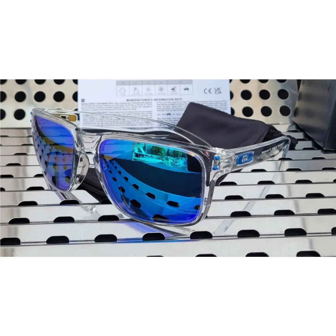 Oakley Holbrook XL 9017-0759 Sunglasses Clear/prizm Sapphire Irid. Polarized