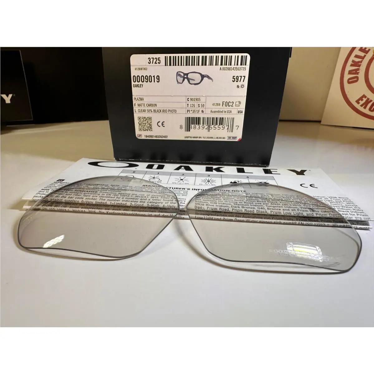 Oakley Plazma OO9019 - Clear to Black Iridium Photochromatic - Size 59/18