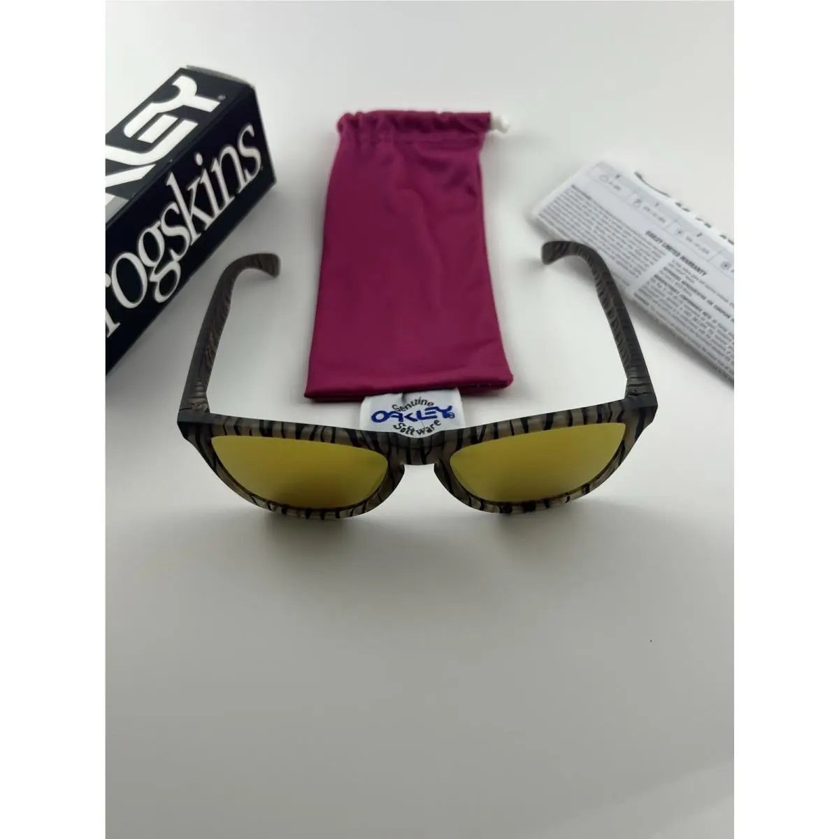 Oakley Frogskins Matte Sepia 24K Iridium OO9013-67 Urban Jungle Collection - Frame: Matte Sepia, Lens: Gold