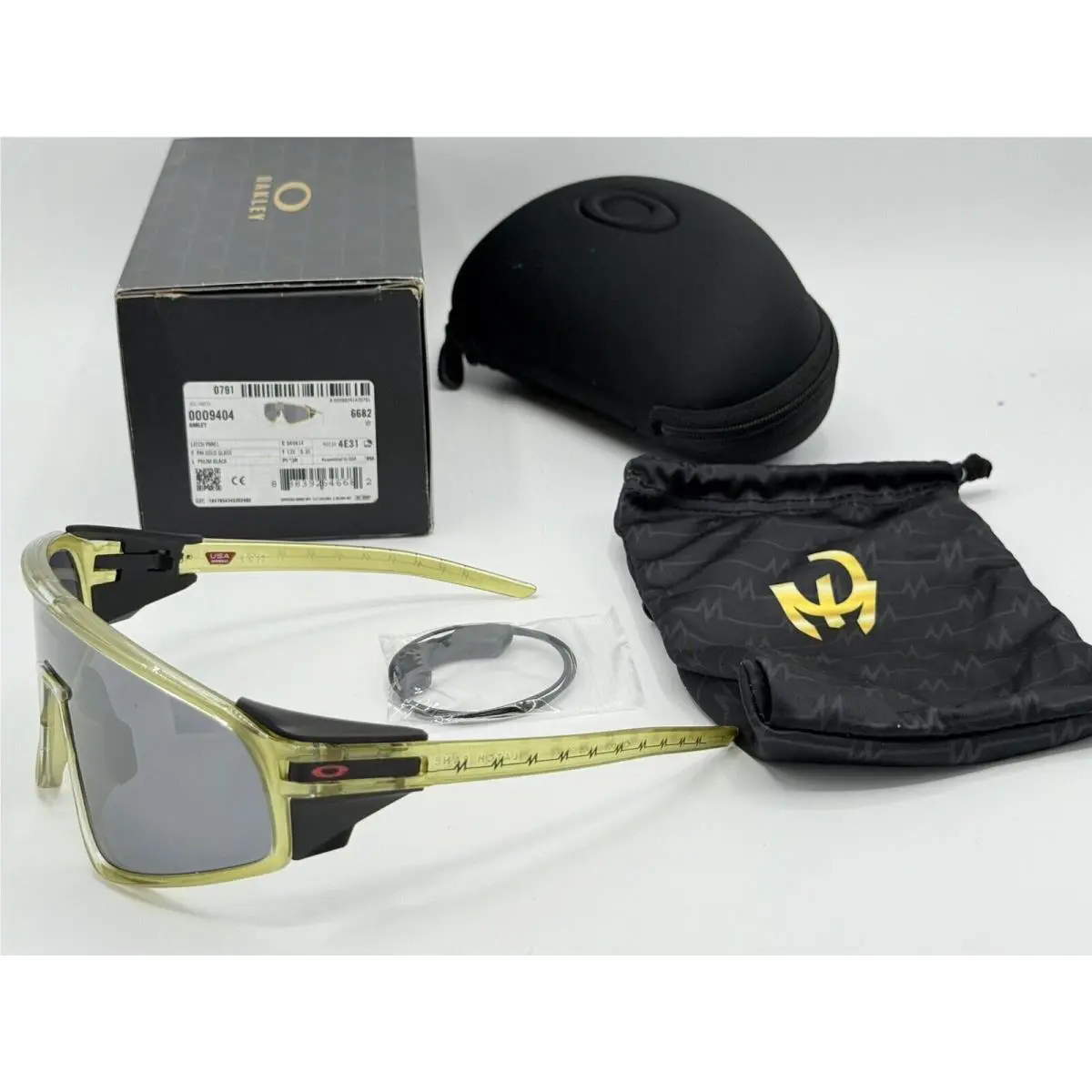 Latch Panel Sunglasses Patrick Mahomes Limited Gold Frame Black Lens Rare by Oakley