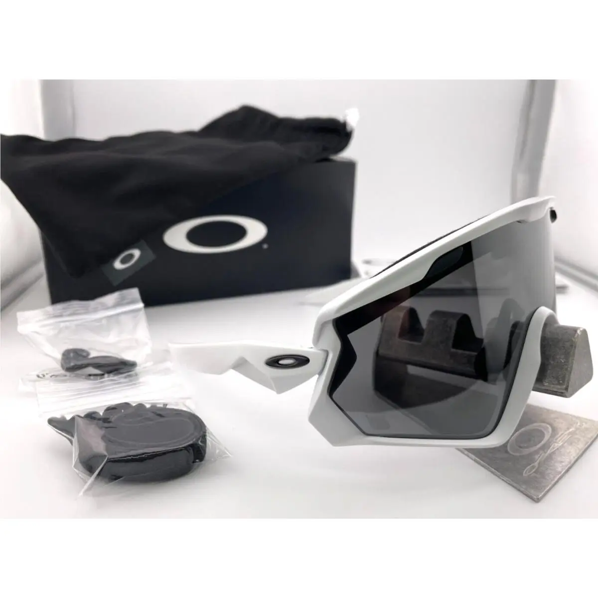 Oakley Wind Jacket 2.0 Matte White with Prizm Black Sunglasses OO9418-30 Goggles