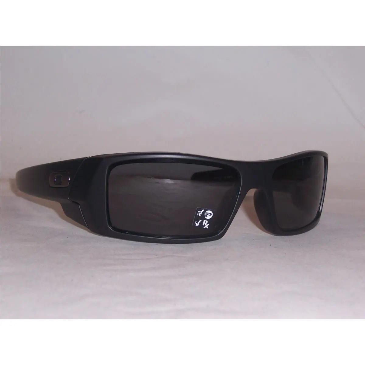 Oakley Sunglasses Gascan 11-122 Matte Black/gray Polarized 9014
