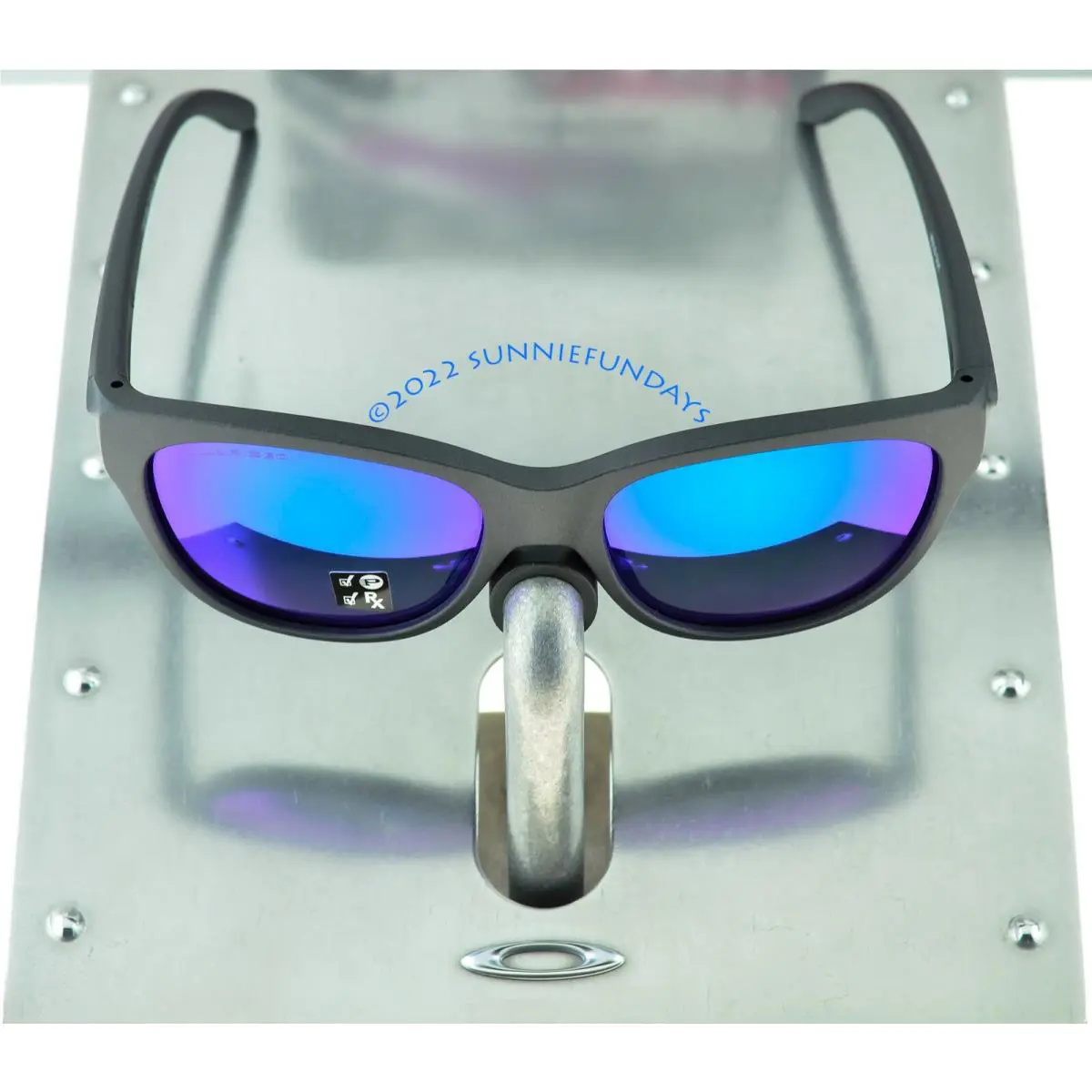 Hold Out Polarized Steel w Sapphire Iridium Polarized 9357-06 by Oakley