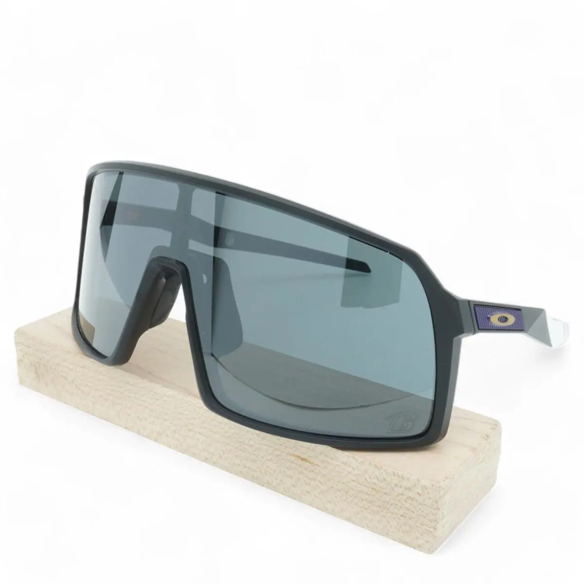 OO9406-55 Unisex Oakley Sutro Sunglasses - Nfl Baltimore Ravens - Frame: MATTE BLACK