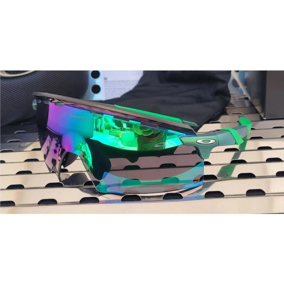 Oakley Encoder Strike 9235-0439 Sunglasses Gamma Green w/ Prizm Jade Vented