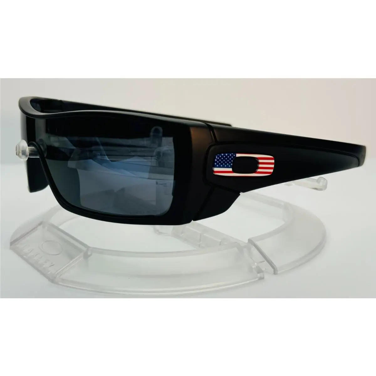 Oakley Batwolf Sunglasses / Usa Flag / Prizm Black Iridium Lens / 009101-59