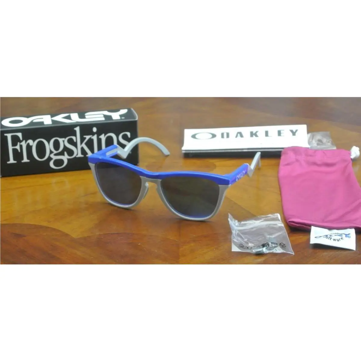 Oakley Frogskins Sunglasses Primary Blue Cool Grey Prizm Sapphire