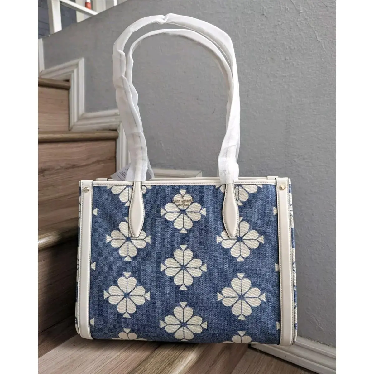 Kate Spade KH205 Spaced Spade Canvas Market Tote In Halo White