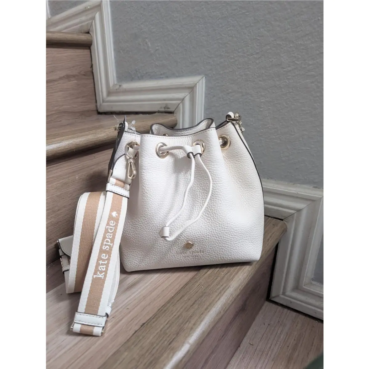 Kate Spade KK071 Emma Pebbled Leather Small Bucket Bag Crossbody Parchment