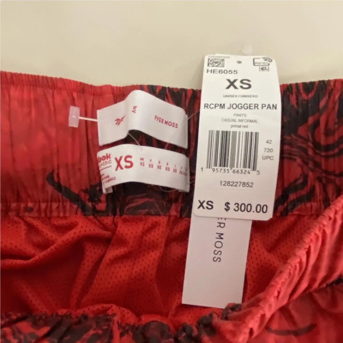 Reebok clothing - HE6055 - HE6055 - Red 0