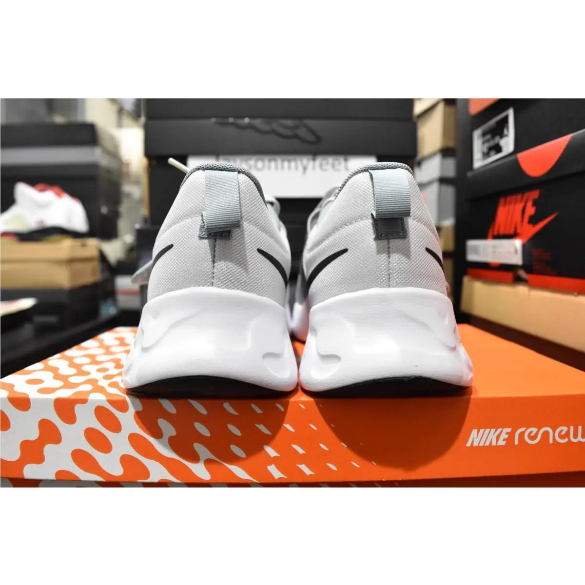 Nike shoes - Nike Renew Retaliation - Renew Retaliation - DH0606-003 - Photon Dust/Black 1