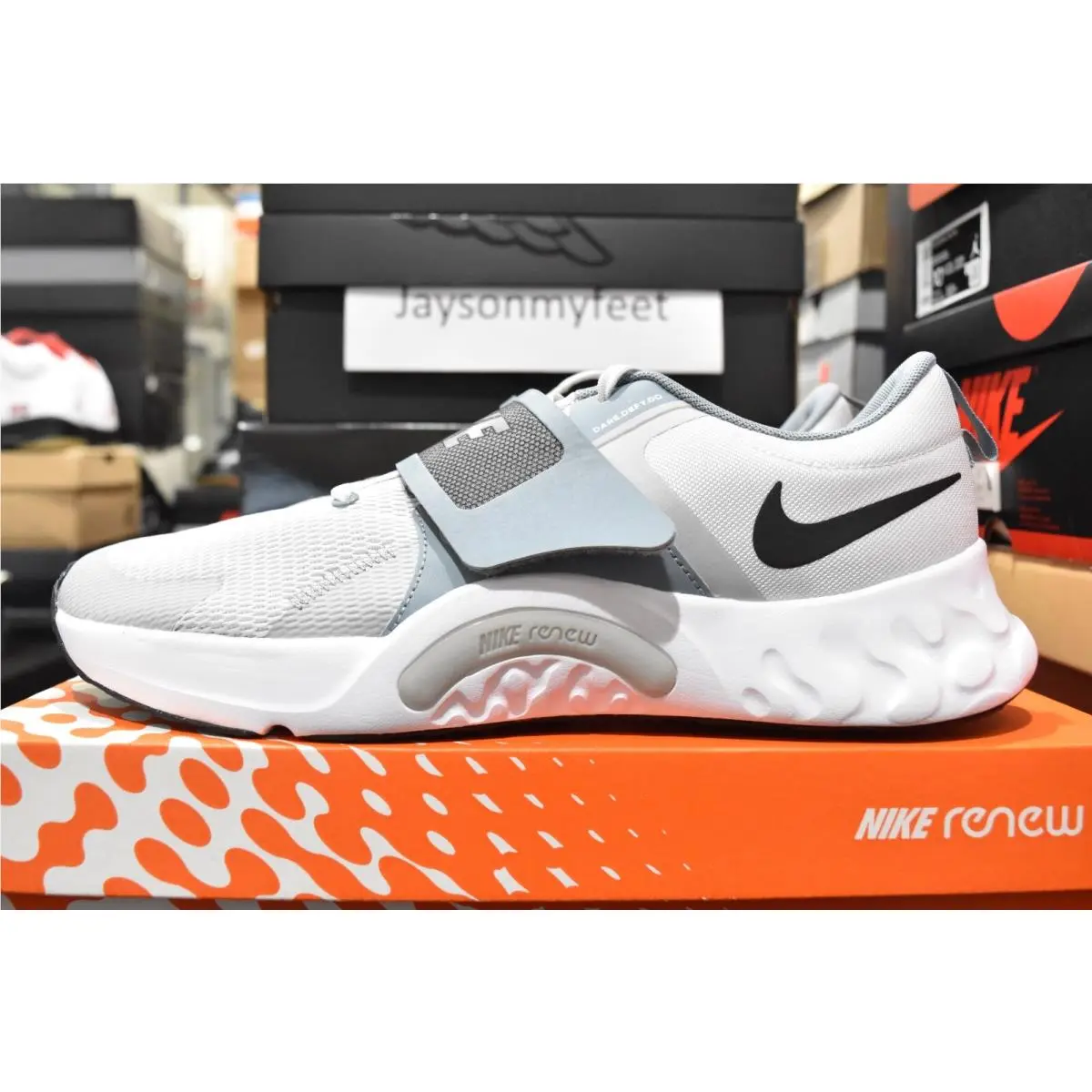 Nike shoes - Nike Renew Retaliation - Renew Retaliation - DH0606-003 - Photon Dust/Black 10