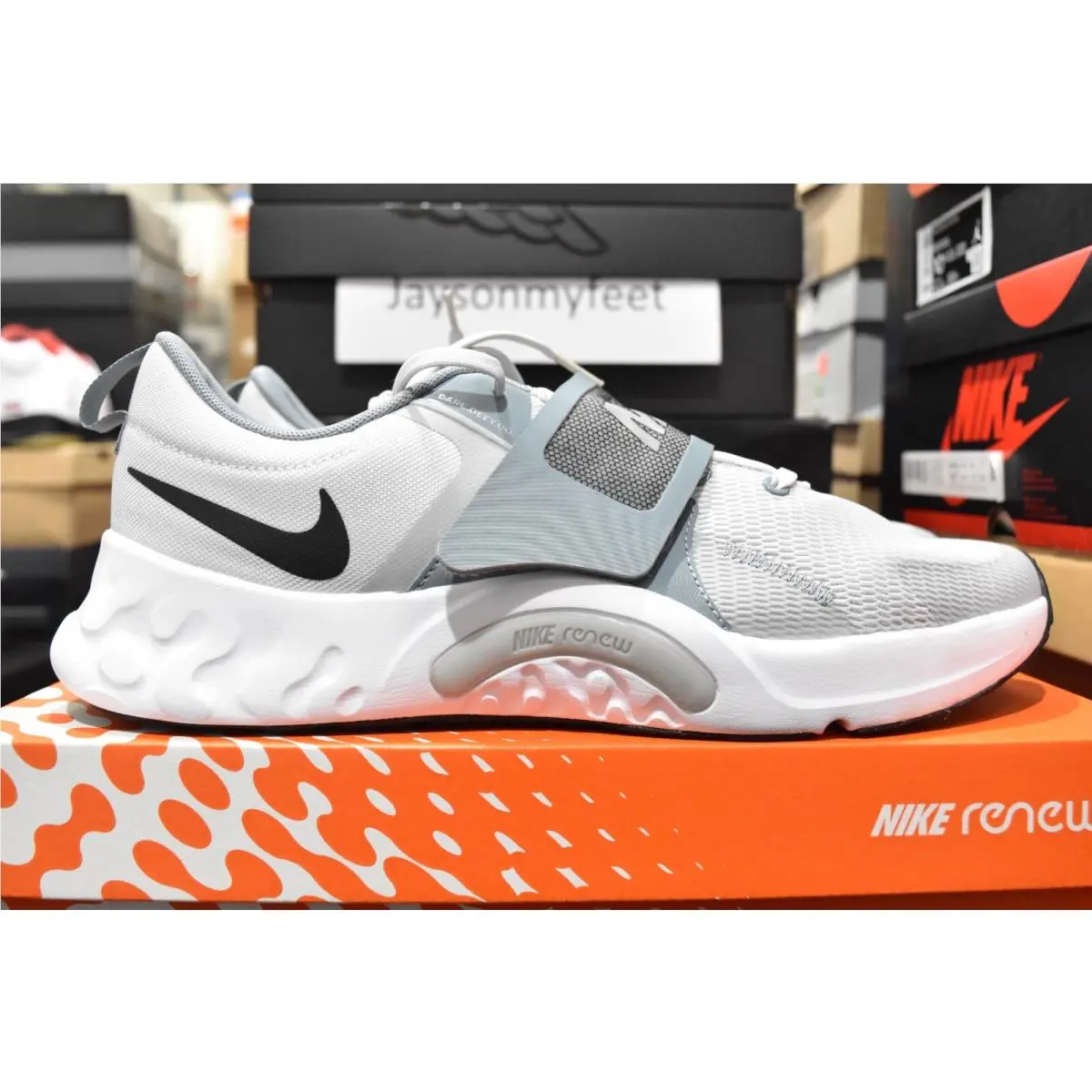 Nike shoes - Nike Renew Retaliation - Renew Retaliation - DH0606-003 - Photon Dust/Black 11