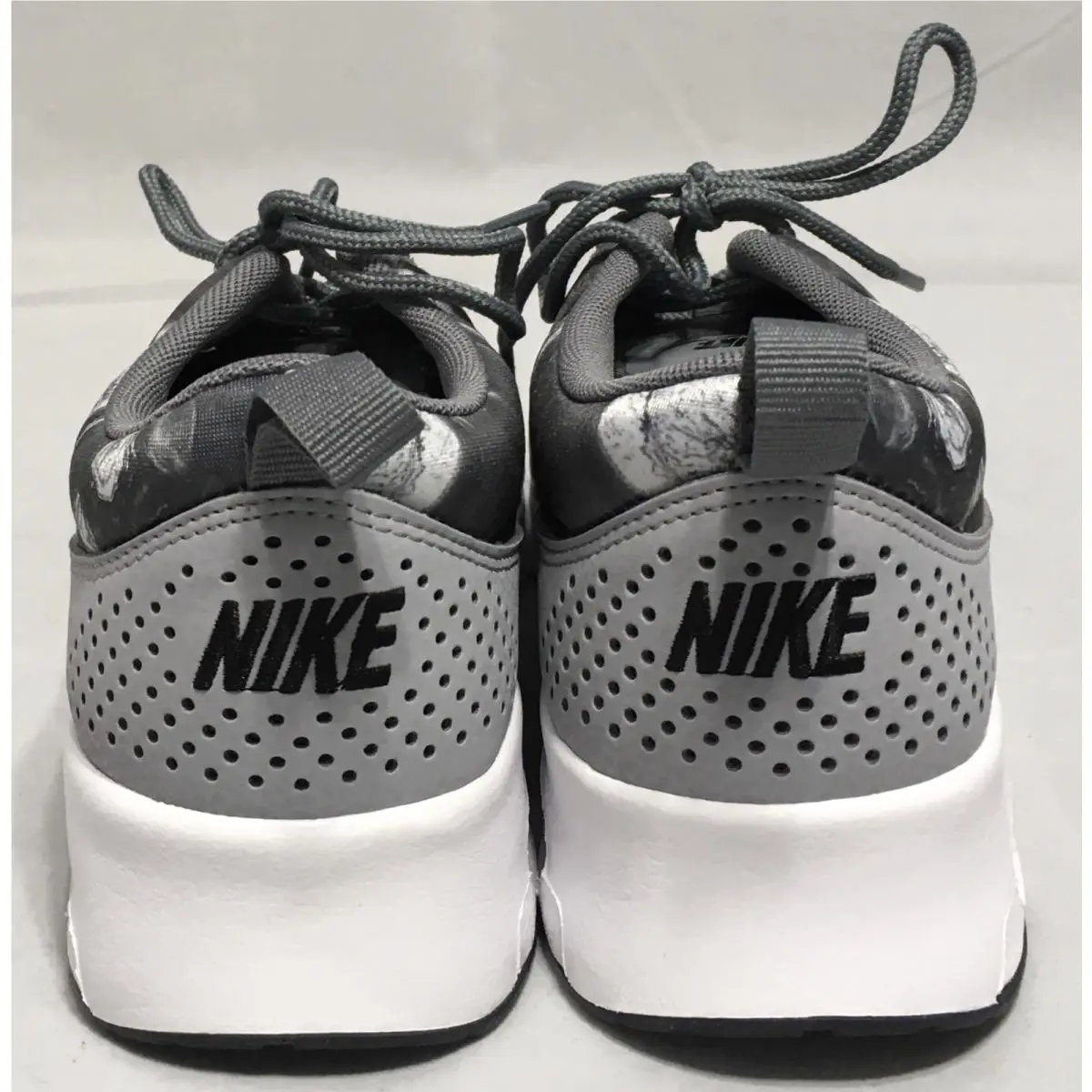 Nike shoes - Black / Wolf Gray 11