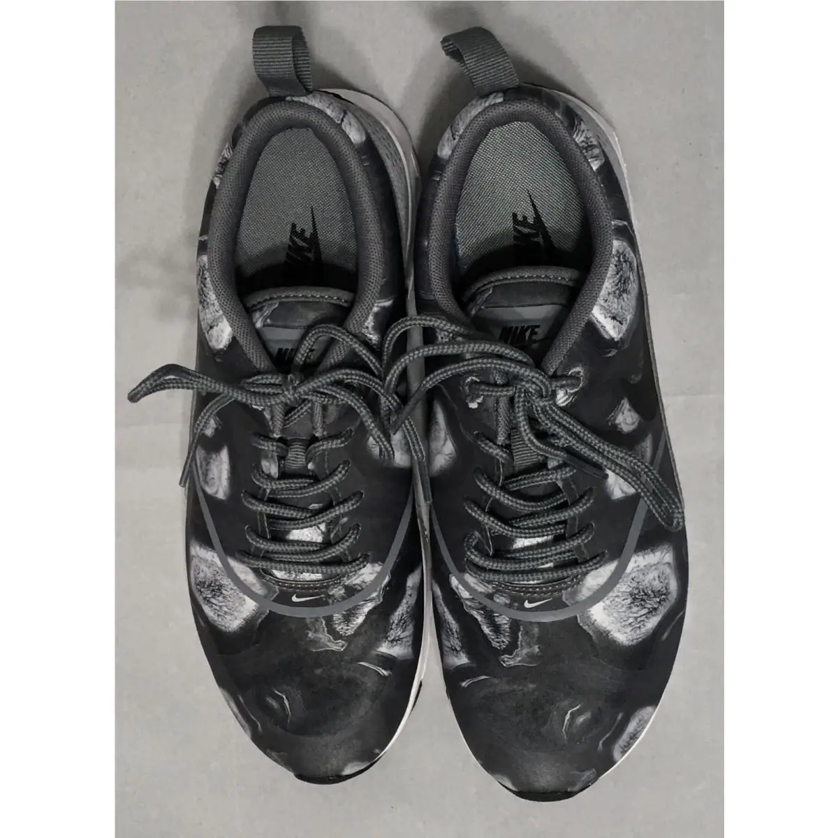 Nike shoes - Black / Wolf Gray 2
