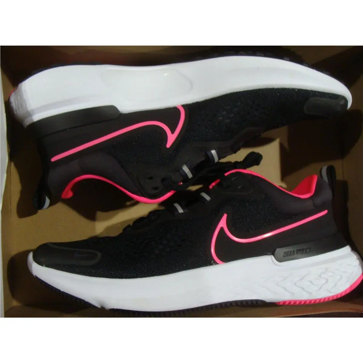 Nike shoes - NIKE REACT MILER 2 - REACT MILER - BLACK/HYPER PINK CAVE PURPLE 6