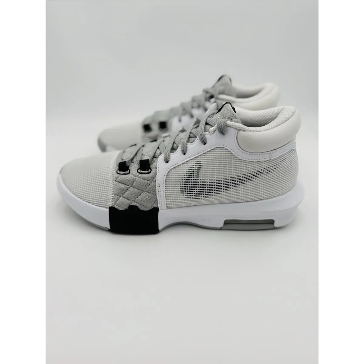 Nike shoes - Nike LeBron Witness - LeBron Witness - FB2239-100 - White 0