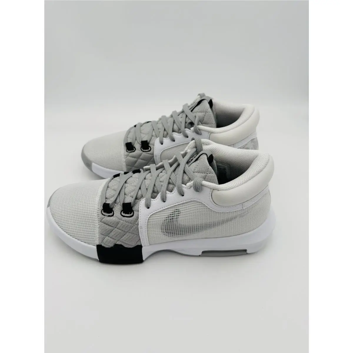 Nike shoes - Nike LeBron Witness - LeBron Witness - FB2239-100 - White 1