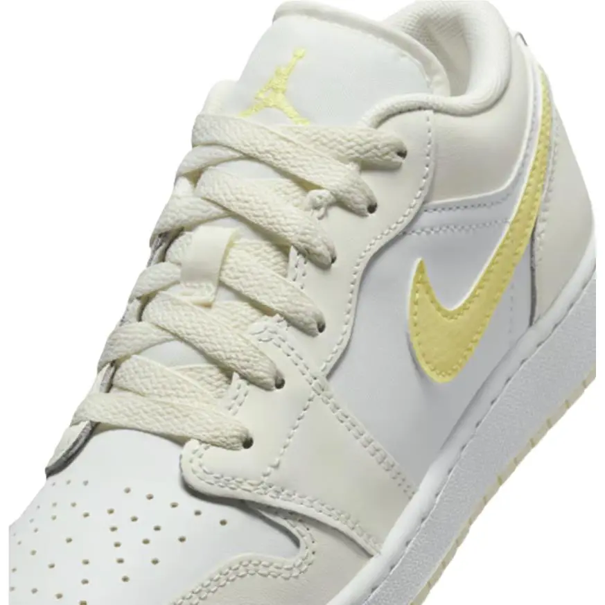 Nike shoes - White 1