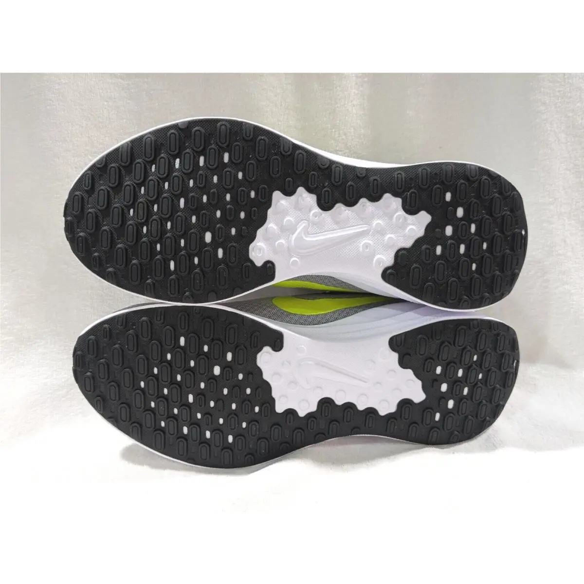 Nike shoes - Nike Revolution 7 - Revolution - FB2207-002 - Wolf Grey/Volt 7