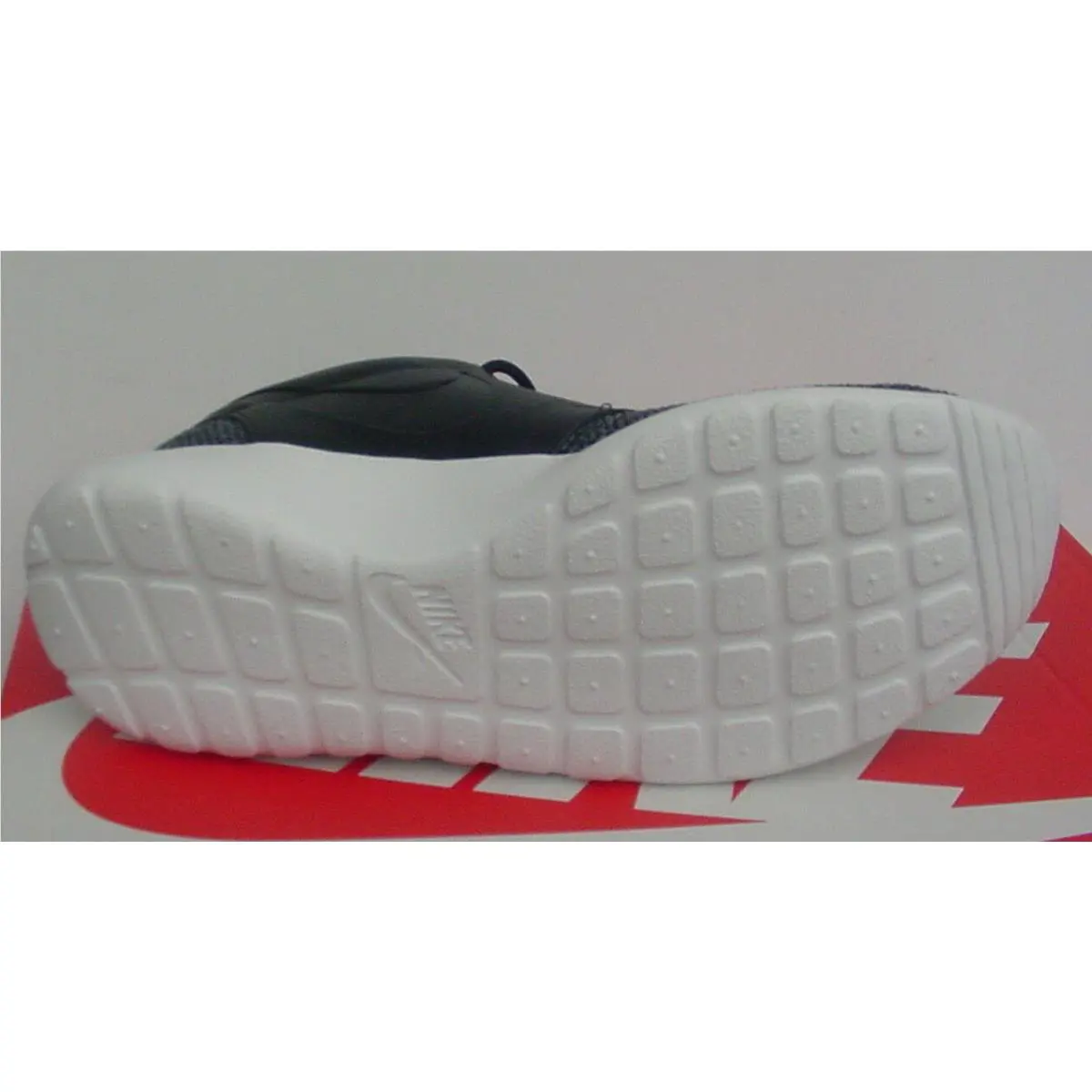 Nike shoes - Nike Roshe One - Roshe One - Black / Cool Grey / White 3