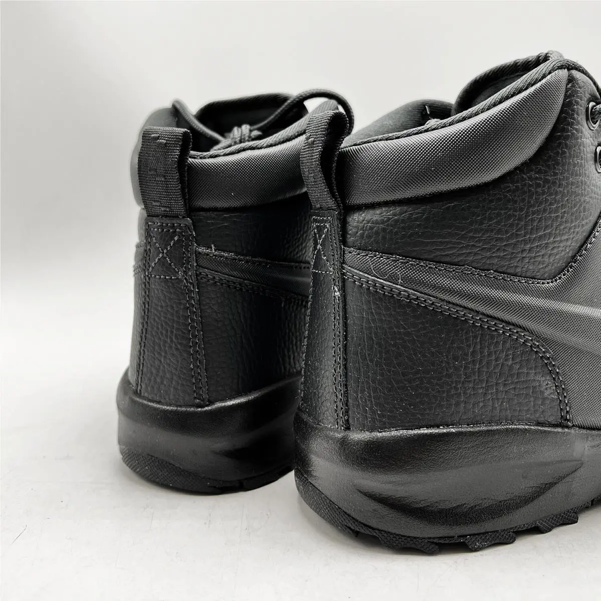 Nike shoes - Nike Manoa - Manoa - Black 1
