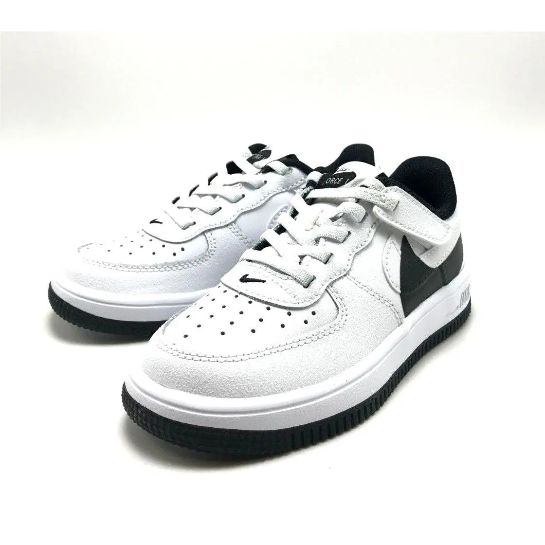 Nike shoes - Nike Air Force 1 LV8 - White 9