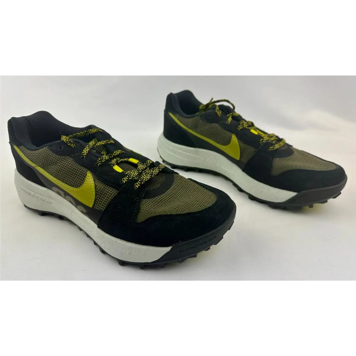 Nike shoes - Nike ACG Lowcate - ACG Lowcate - DM8019-300 - Multicolor 1