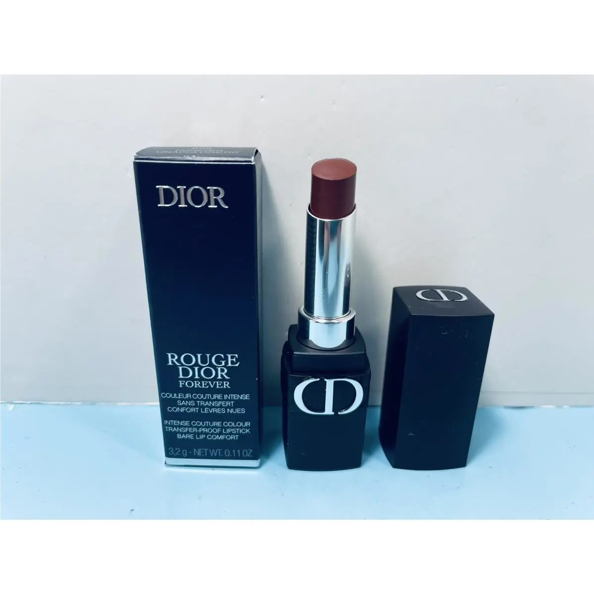 Christian  - Rouge  Forever Lipstick - 825 Forever Unapologetic - Boxed by Dior