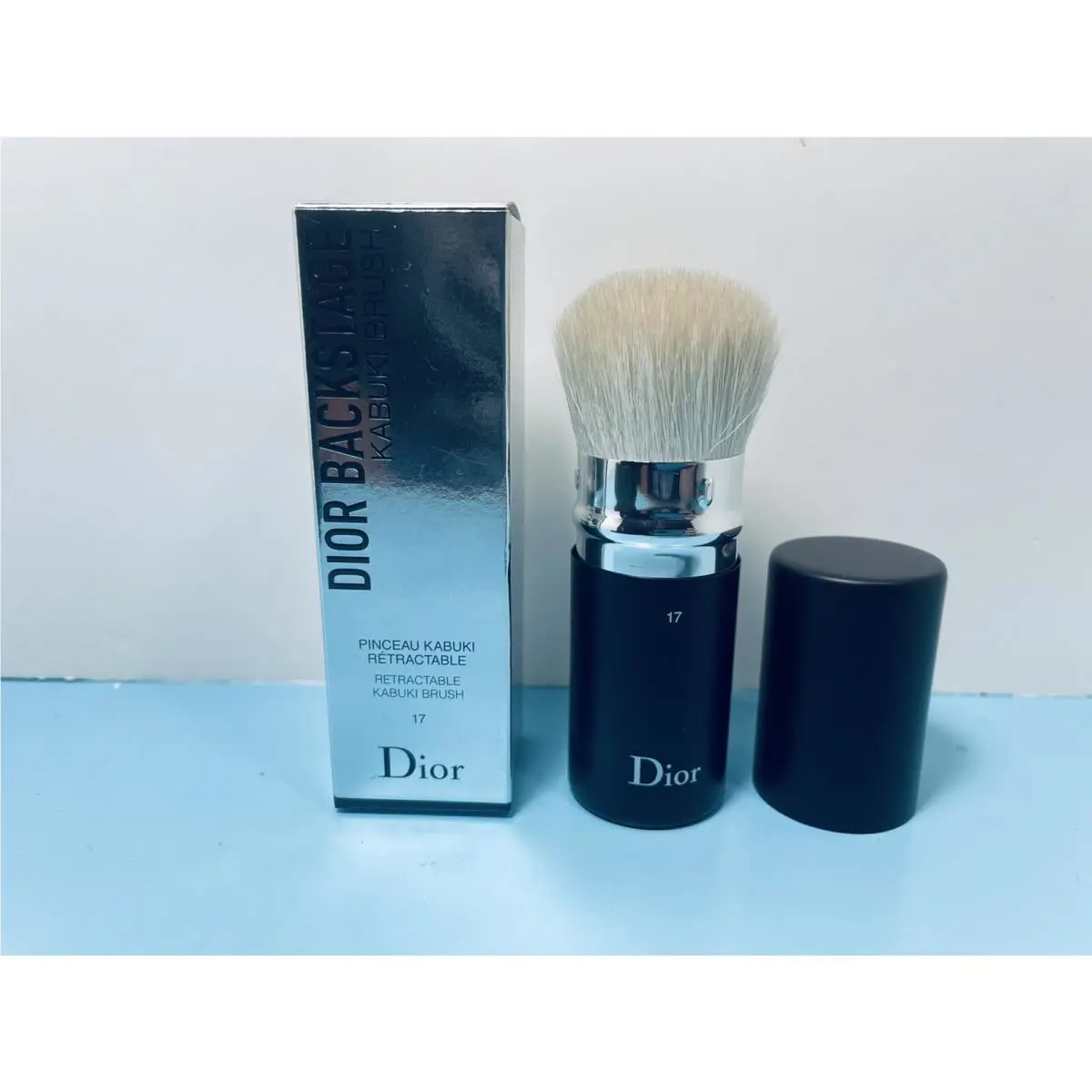 Christian  -  Backstage - Retractable Kabuki Brush - 17 - Boxed by Dior