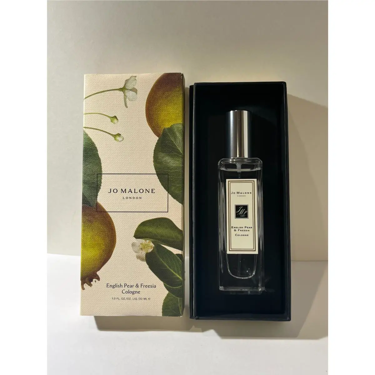 Jo Malone English Pear Freesia Cologne 1oz/30ml with Gift Box Limited