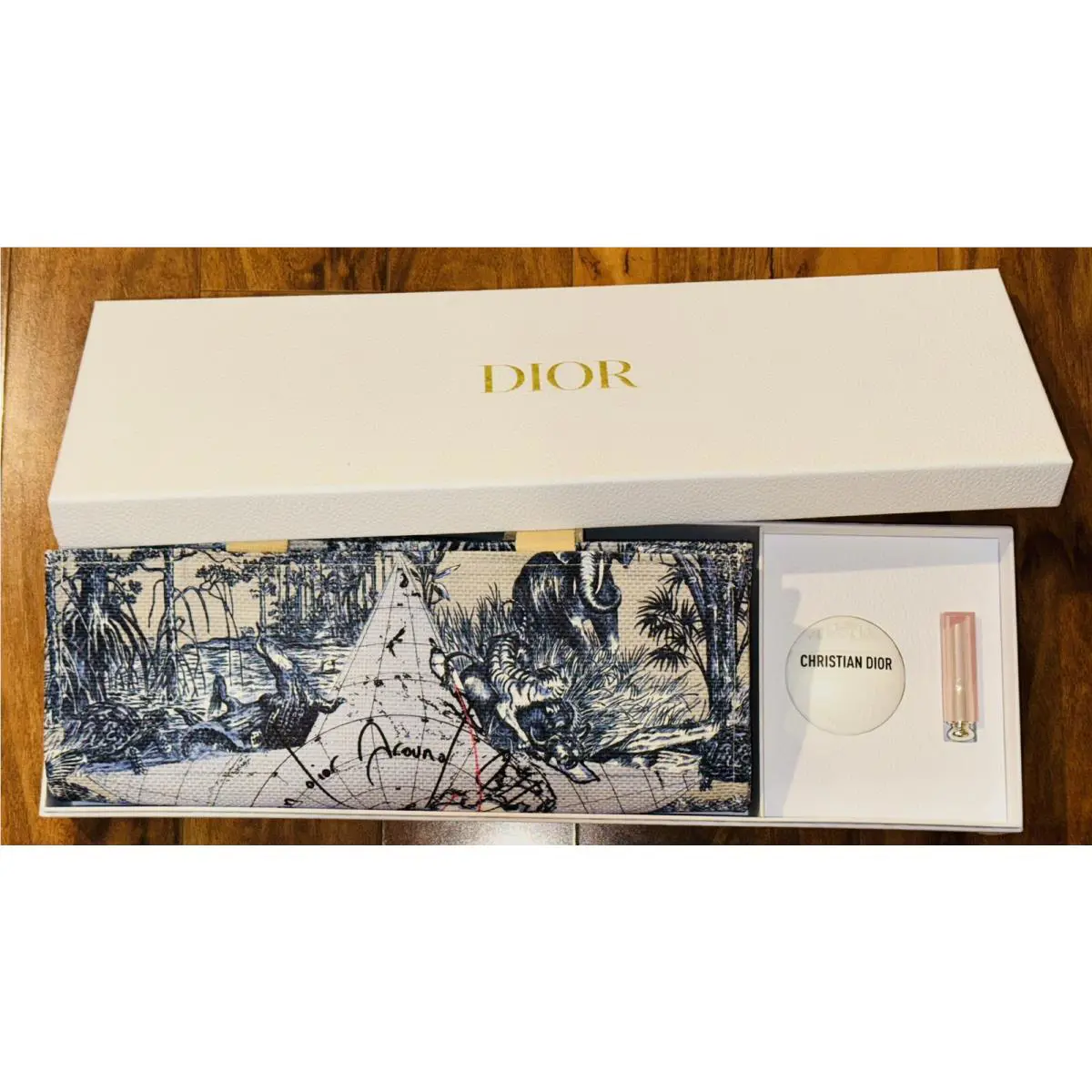 Dior Vip Gift Set Around The World Tote Bag - Le Baume - Lip Glow Full Size