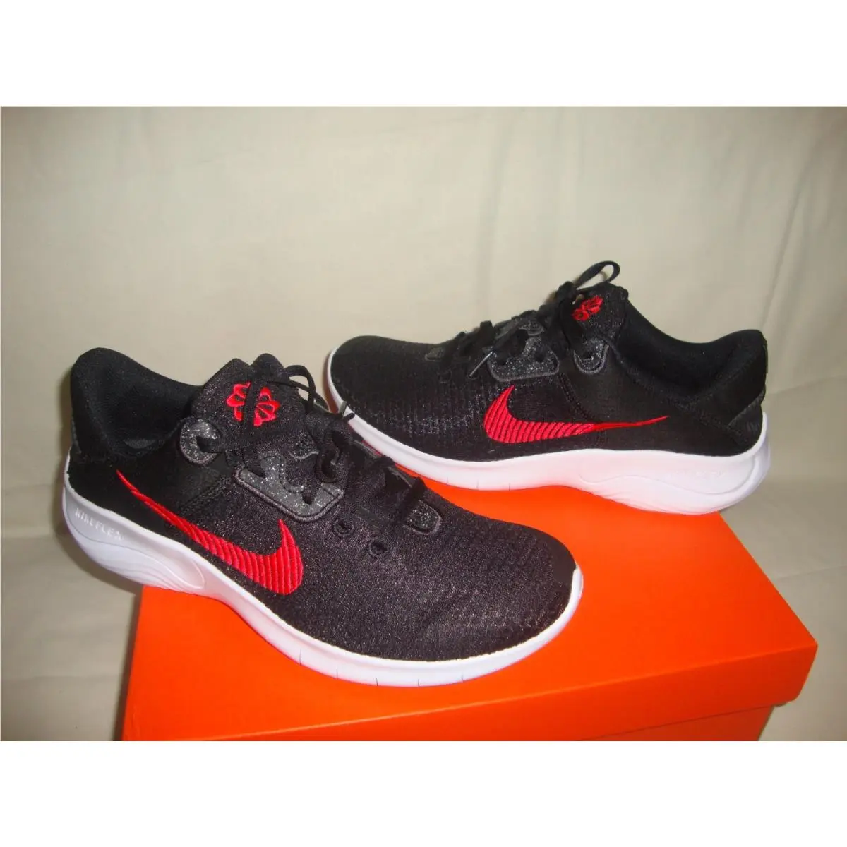Men`s Nike DD9284-003 Flex Experience RN 11 NN Running Sneaker Size 10