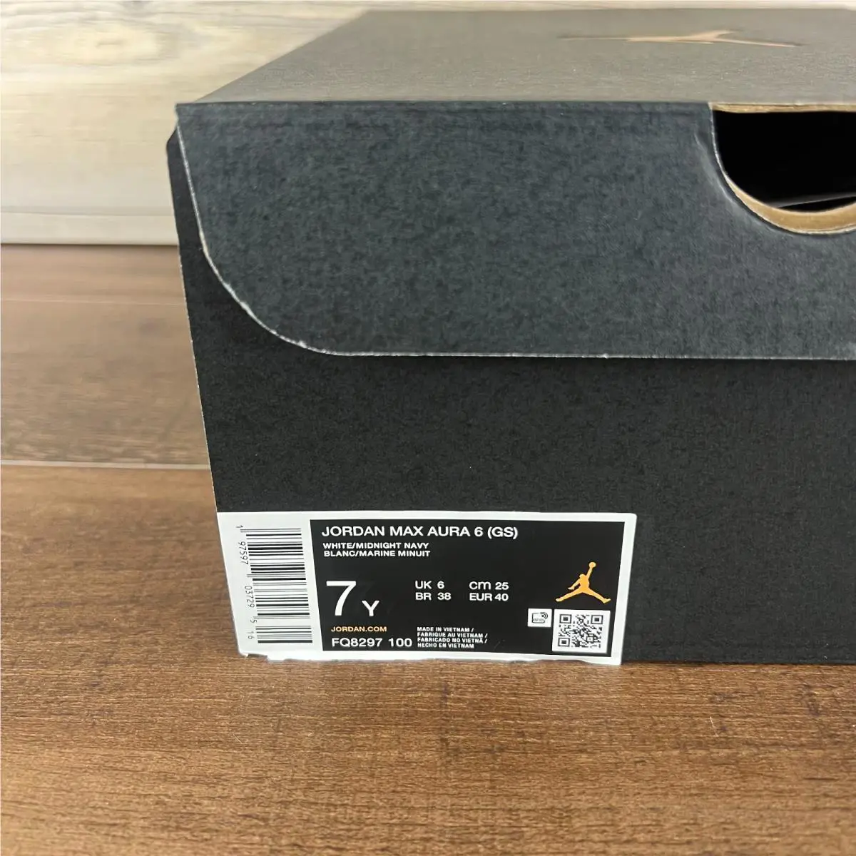 Nike shoes - Air Jordan Max Aura - Air Max Aura - FQ8297-100 - Black (UPC: 197597037295) 8