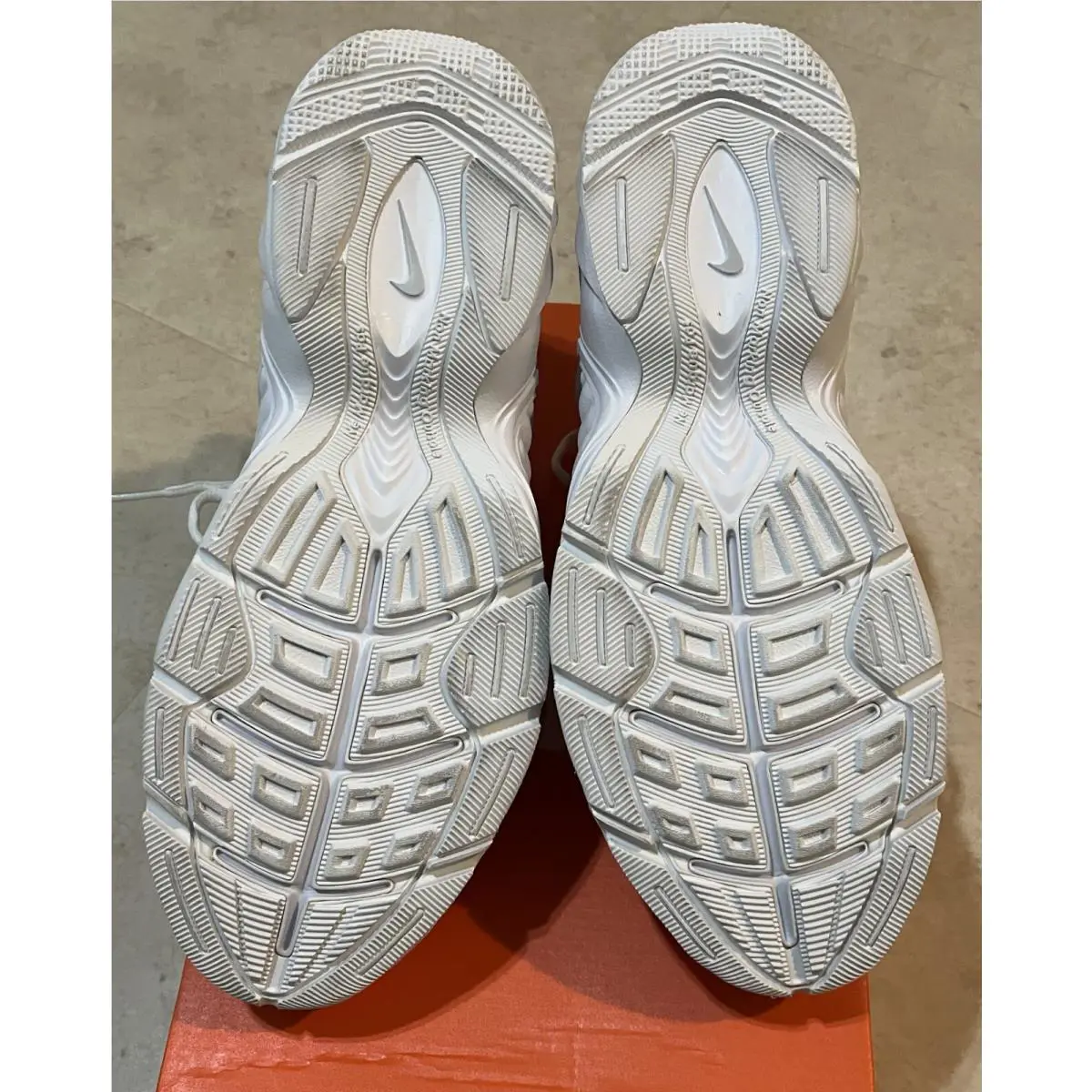 Nike shoes - Nike T-Lite - White (UPC: 884751764950) 3