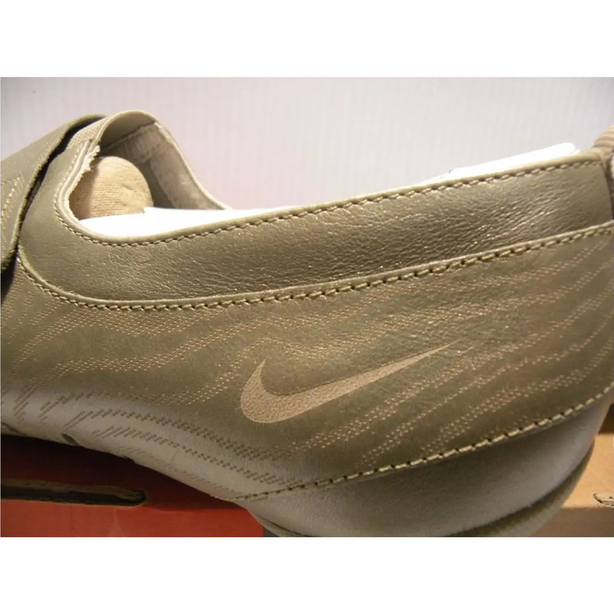 Nike shoes - GOLD - VELCRO 4