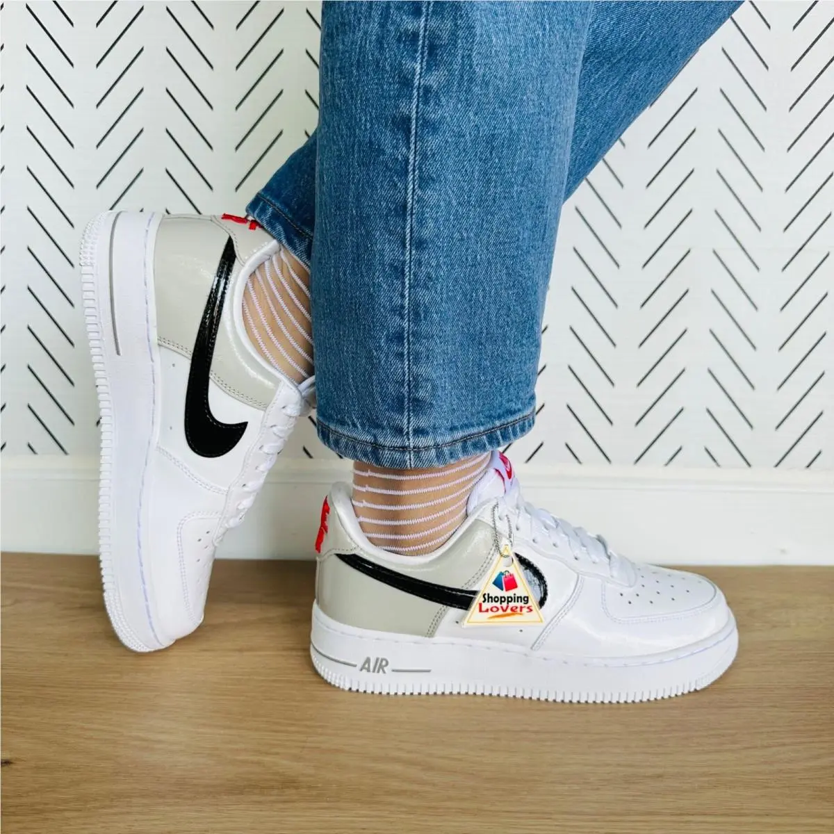 ⭐nike Air Force 1 `07 Ess Low 8.5 Womens Shoes Glossy Leather Sneaker DQ7570-001 by Nike
