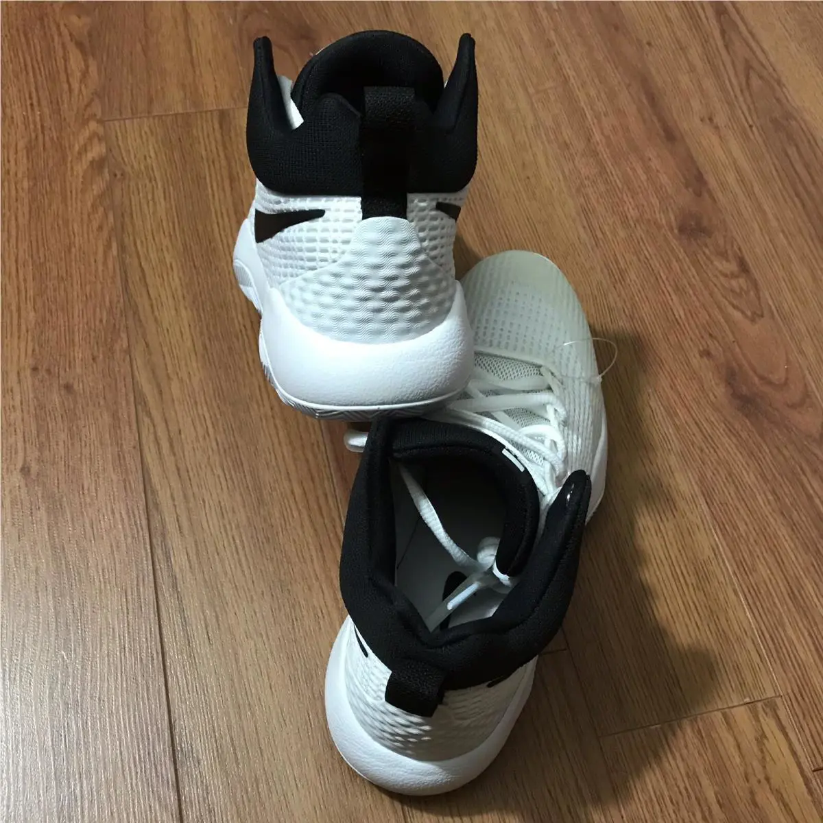 Nike shoes - 898479-100 - 898479-100 - White/Metallic Silver, Manufacturer: White/Mettallic Silver (UPC: 826215539780) 1