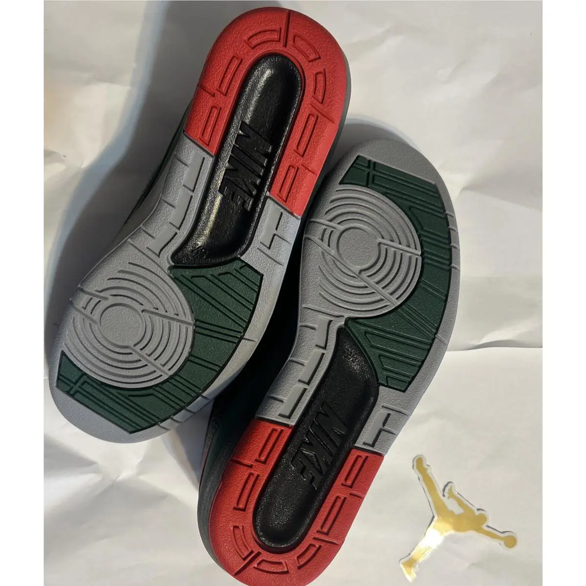 Nike shoes - 2 Retro Low - Retro Low - Black Red Green 1