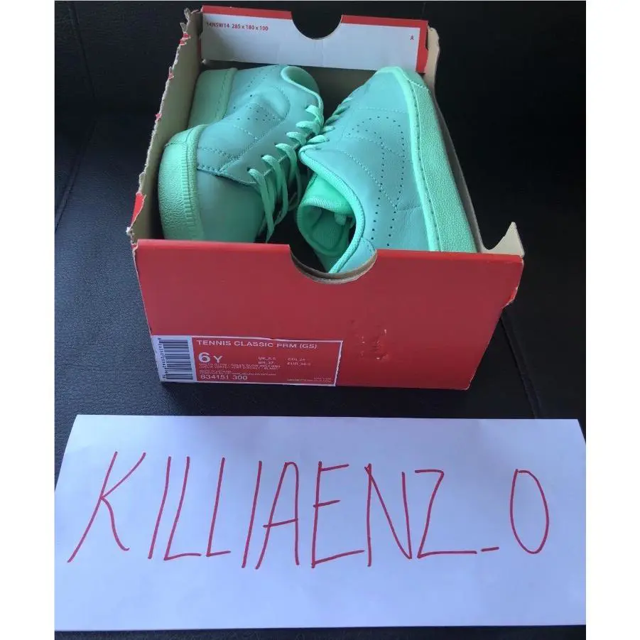 Nike shoes - Green 1