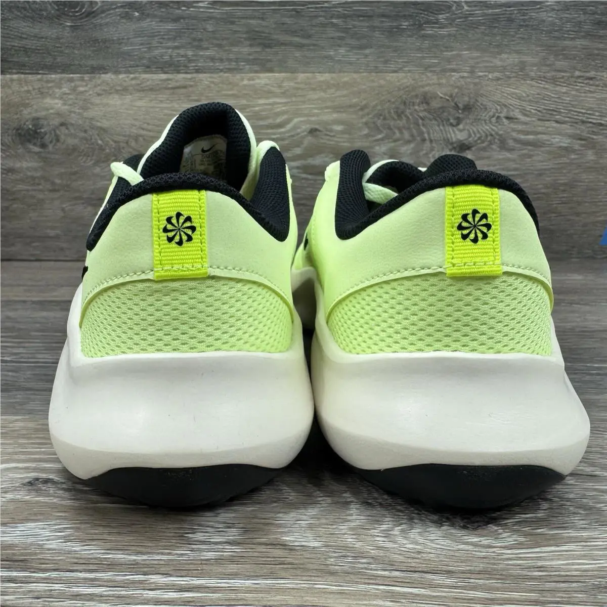 Nike shoes - Nike Legend Essential 3 - Legend Essential - DM1120-700 - Green (UPC: 196607684764) 4