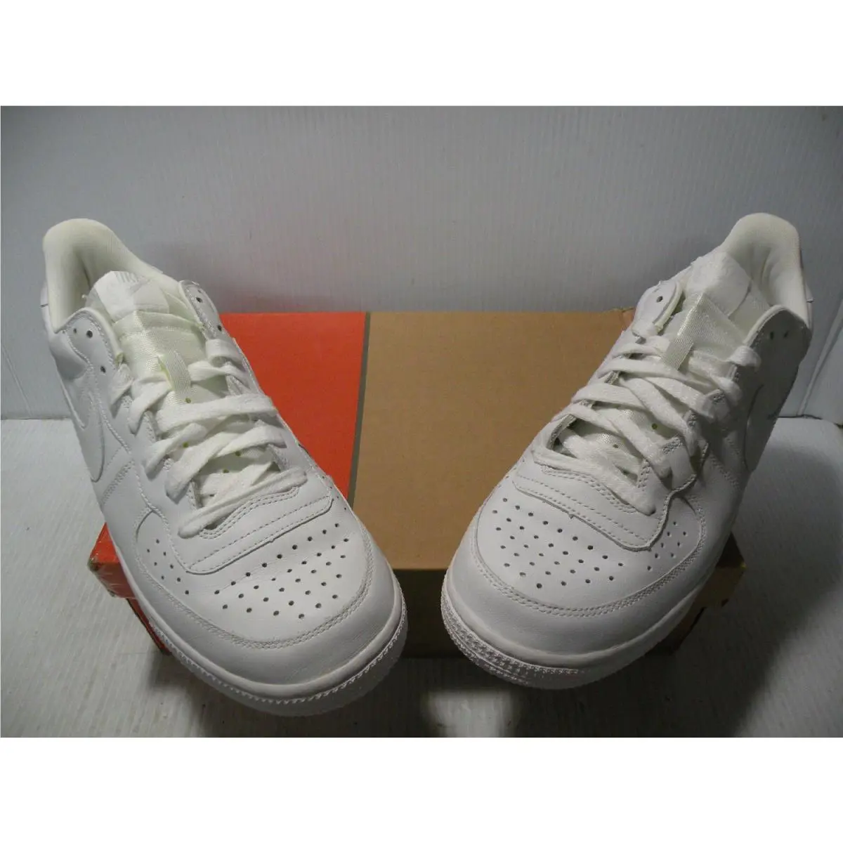 Nike shoes - White 0