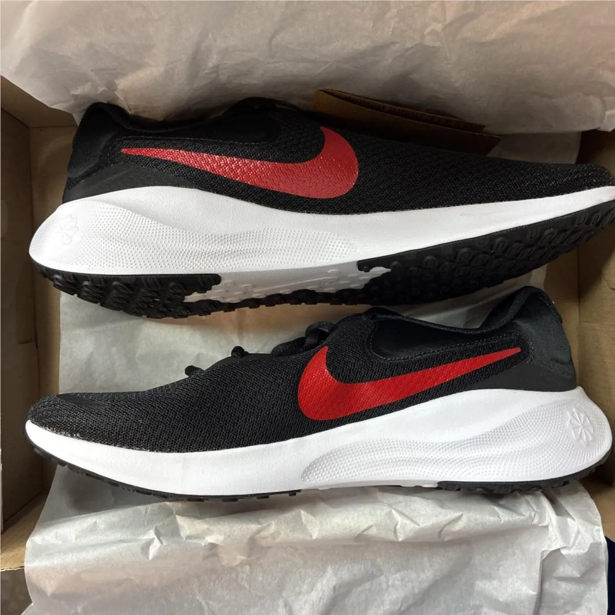 Nike Revolution 7 Mens Running Shoes Sneaker FB2207-003 Size 11 Men - Black / Red