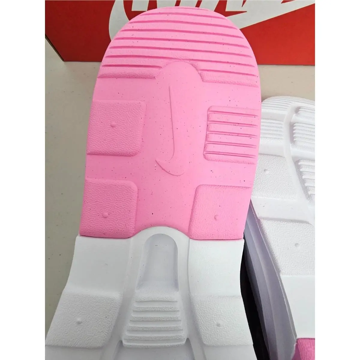 Nike shoes - Nike Air Max Motion - Air Max Motion - Black/Pink (UPC: 888407725876) 5