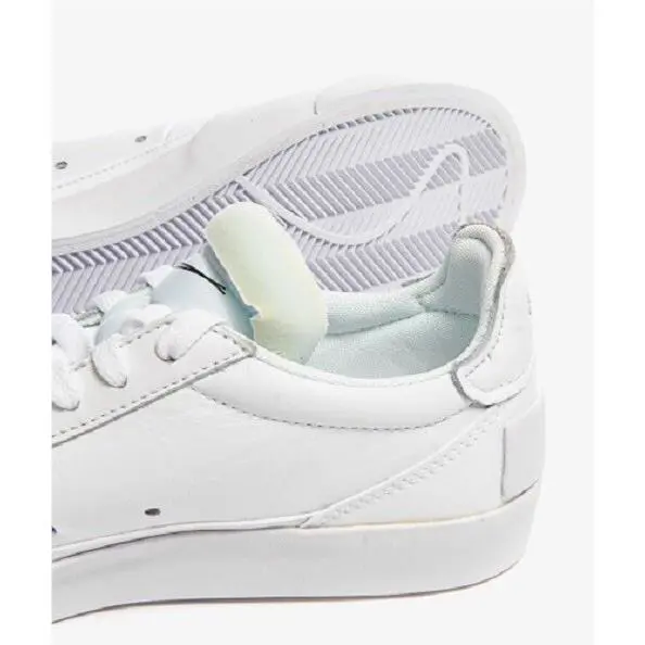 Nike shoes - White 2